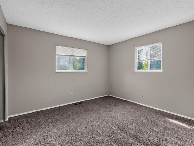 621 E Schrock Road , Westerville, OH 43081 Photo 21