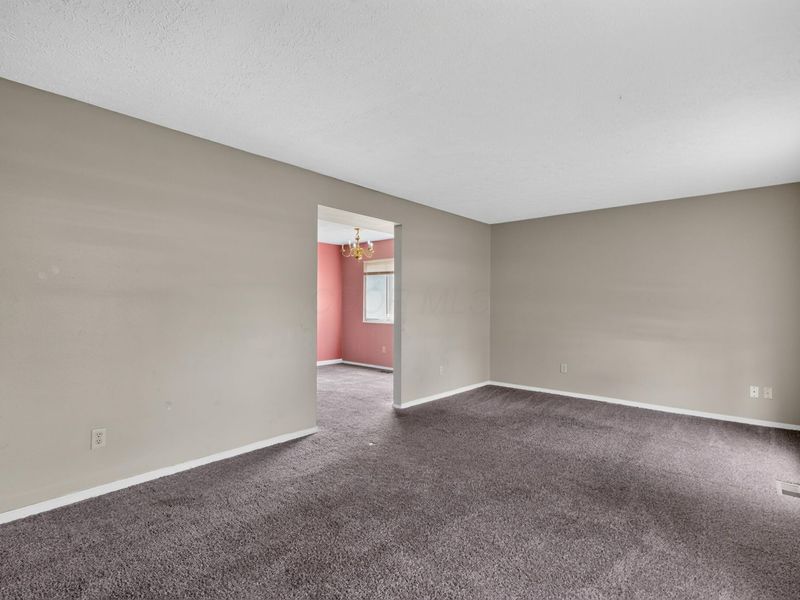 621 E Schrock Road , Westerville, OH 43081 Photo 4