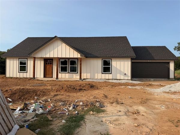 1013 Virgil Court, Springtown, TX 76082