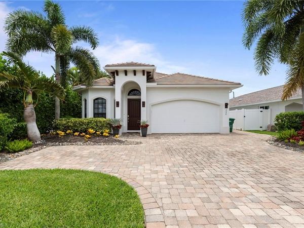 538 104th AVE N, NAPLES, FL 34108