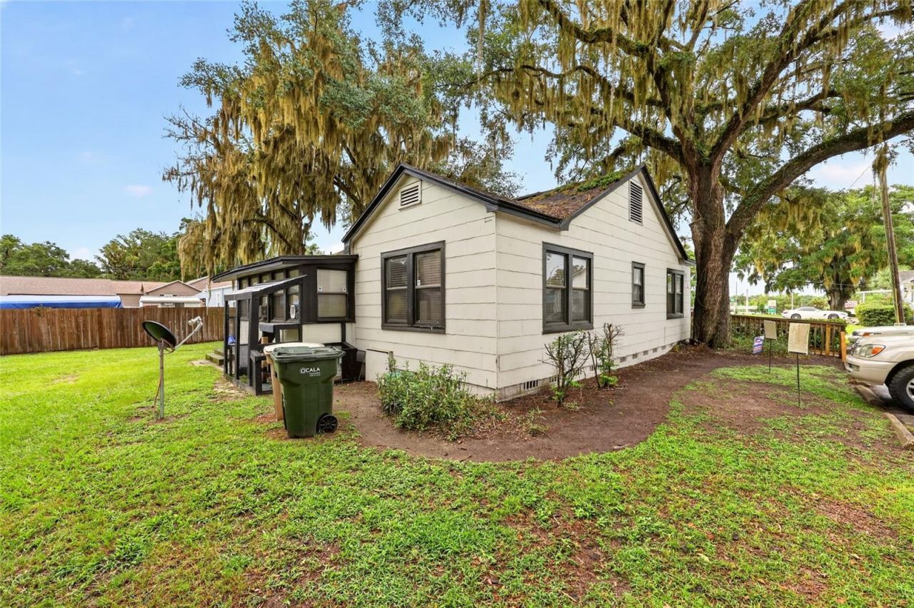 2221 S Pine Avenue, Ocala, FL 34471 Photo