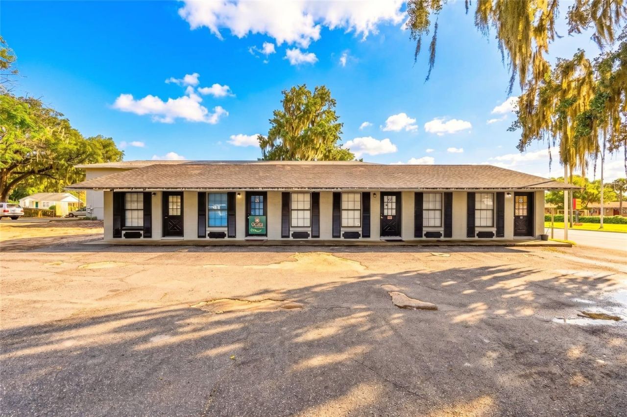 2221 S Pine Avenue, Ocala, FL 34471 Photo