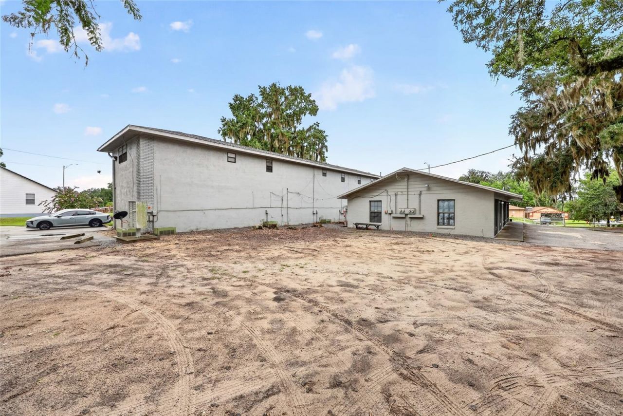 2221 S Pine Avenue, Ocala, FL 34471 Photo