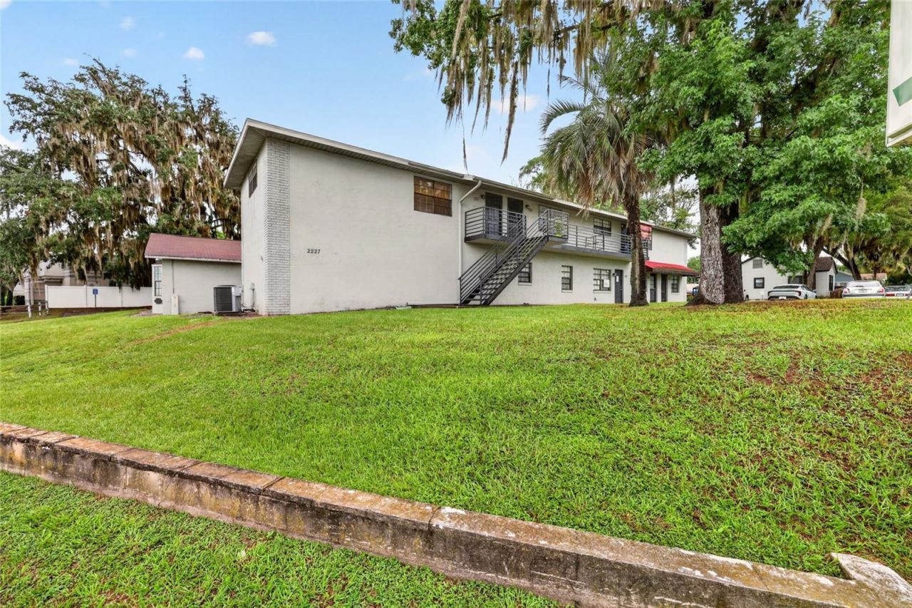 2221 S Pine Avenue, Ocala, FL 34471 Photo