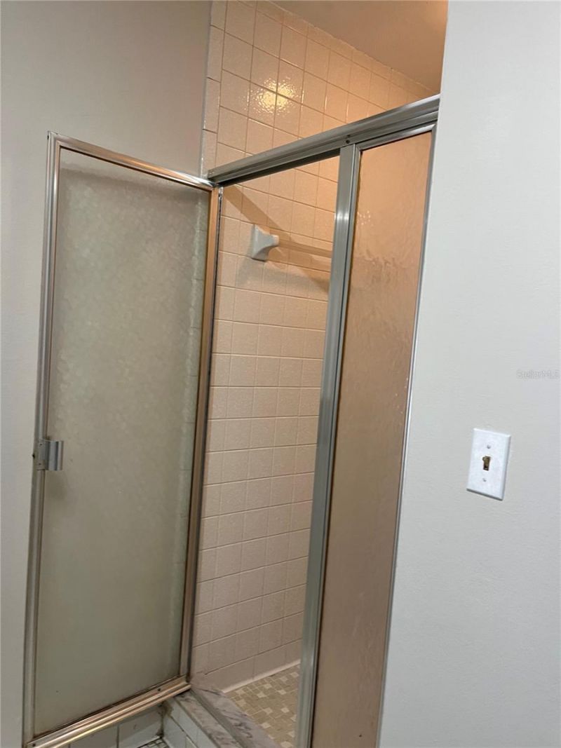 942 N Beneva Road, Unit V28, Sarasota, FL 34232 Photo