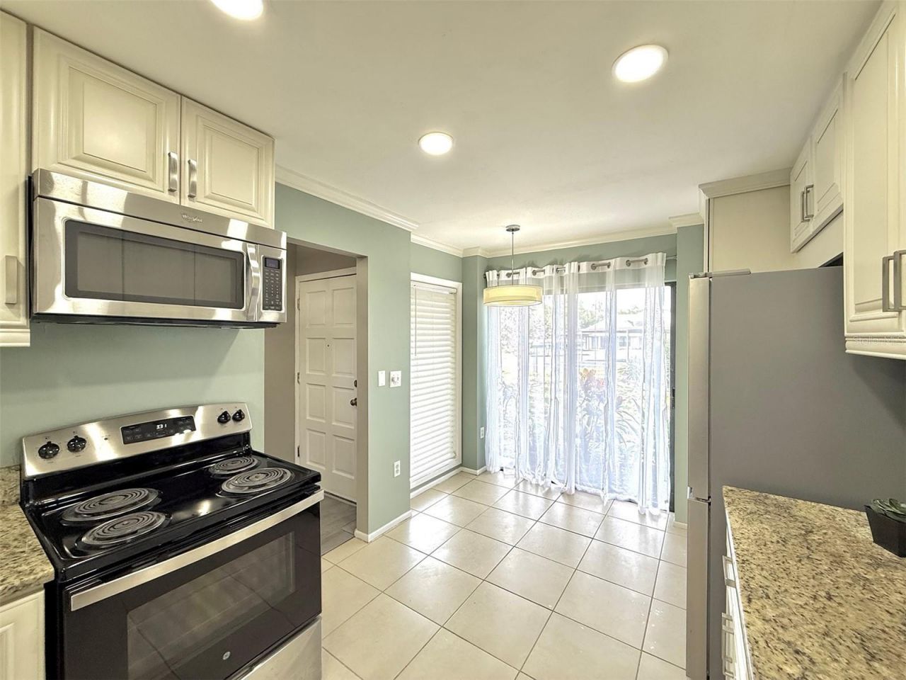 942 N Beneva Road, Unit V28, Sarasota, FL 34232 Photo