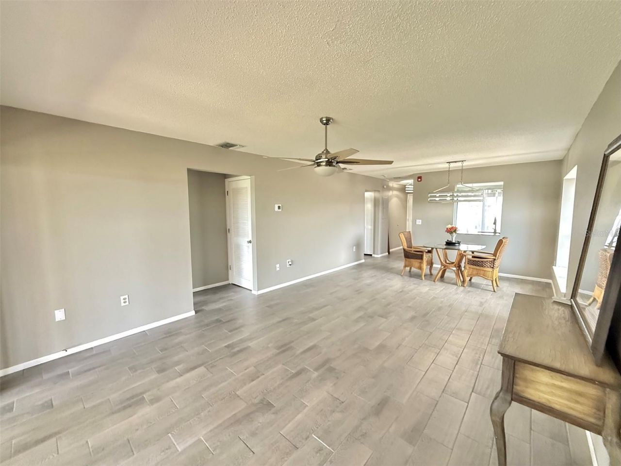 942 N Beneva Road, Unit V28, Sarasota, FL 34232 Photo