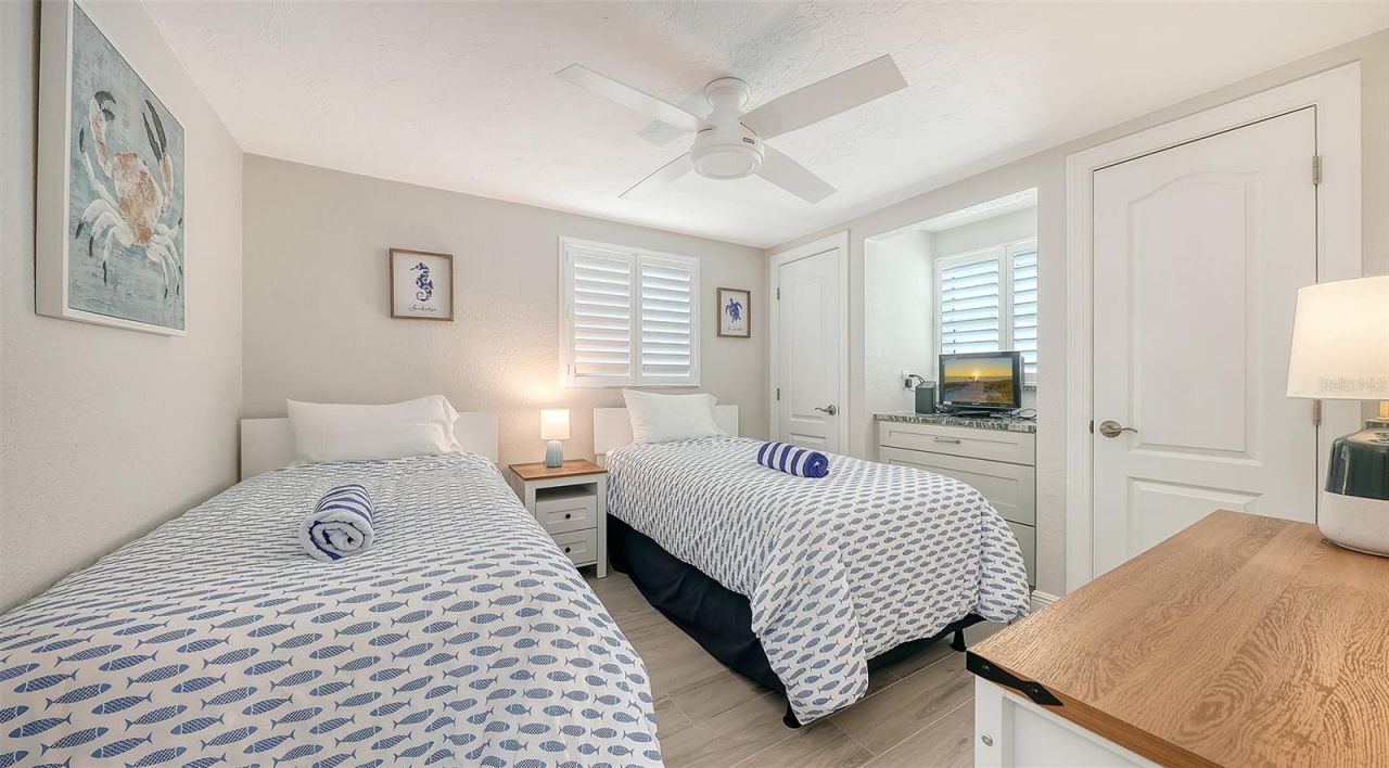 6154 Midnight Pass Road, Unit B5, Sarasota, FL 34242 Photo