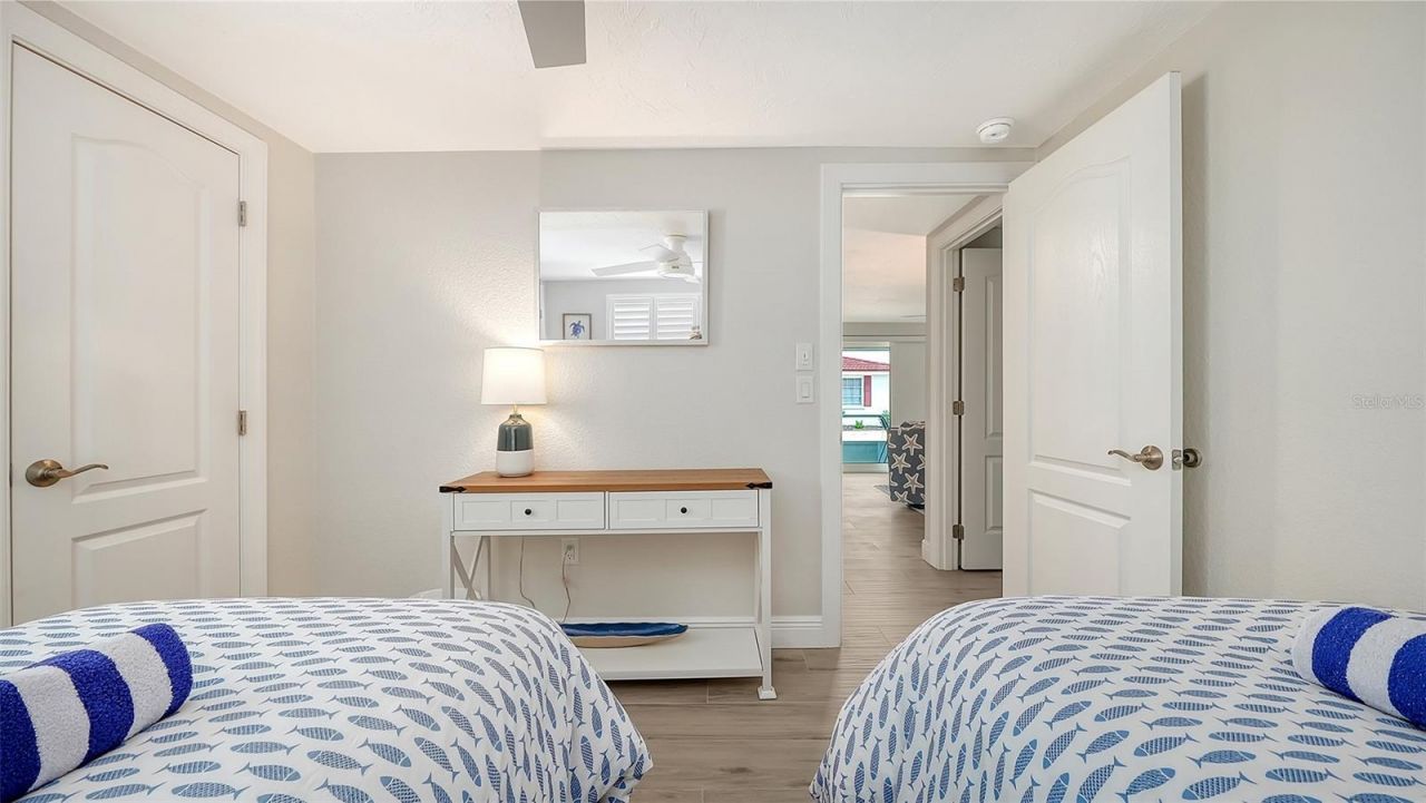 6154 Midnight Pass Road, Unit B5, Sarasota, FL 34242 Photo