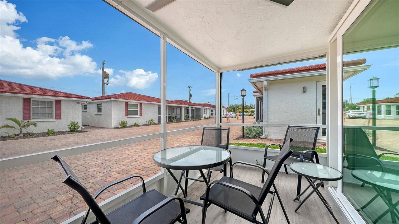 6154 Midnight Pass Road, Unit B5, Sarasota, FL 34242 Photo