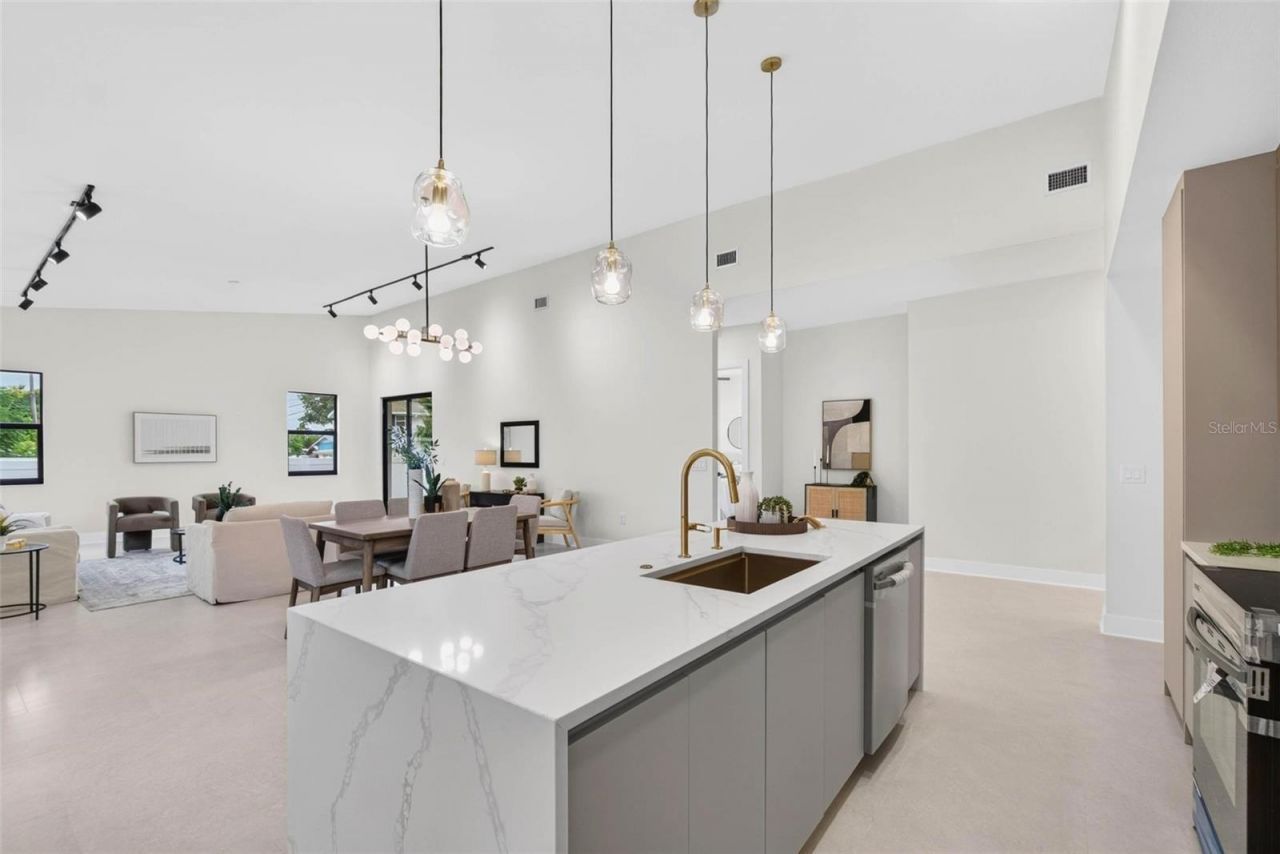 2227 32nd Avenue N, Saint Petersburg, FL 33713 Photo