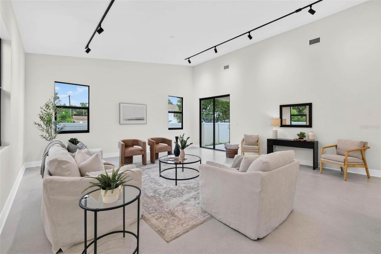 2227 32nd Avenue N, Saint Petersburg, FL 33713 Photo