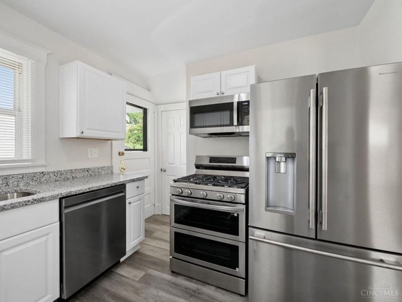 813 Greenwich Avenue, Cincinnati, OH 45238 Photo 11