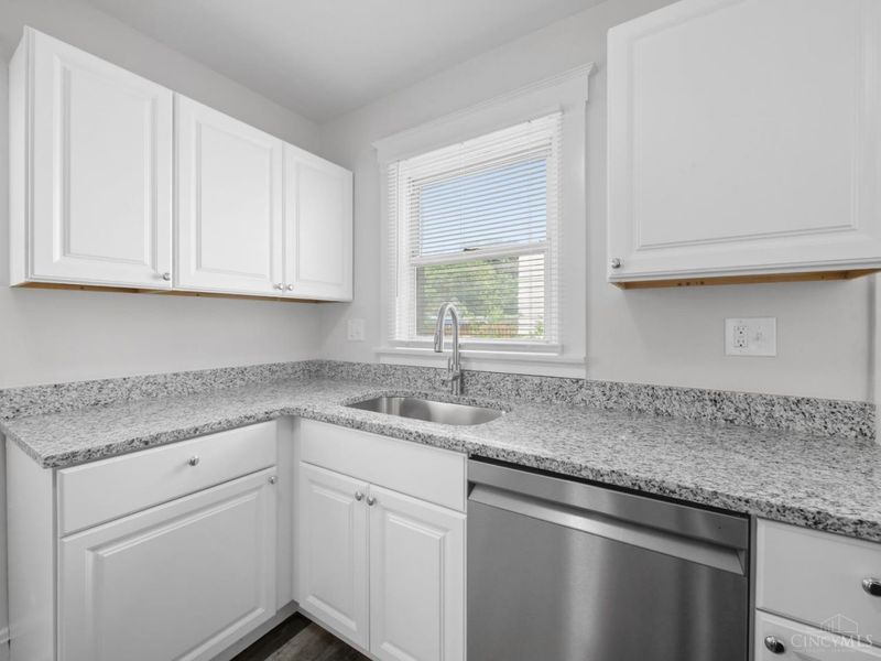 813 Greenwich Avenue, Cincinnati, OH 45238 Photo 13