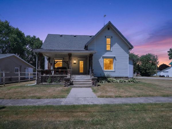 204 Hodges Drive S, Perrinton, MI 48871