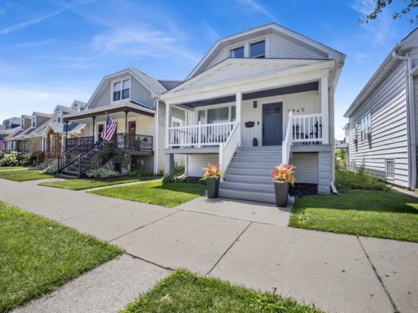 5845 W Cornelia Avenue , Chicago, IL 60634