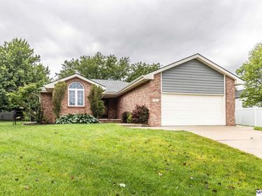 3511 Mesquite Circle, Lincoln, NE 68516