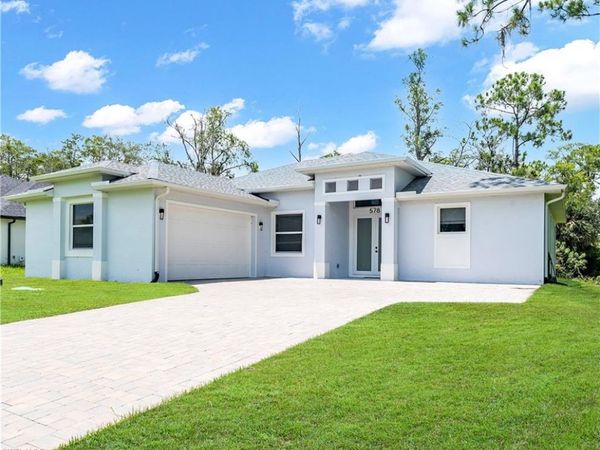 578 Woodview DR , LEHIGH ACRES, FL 33972