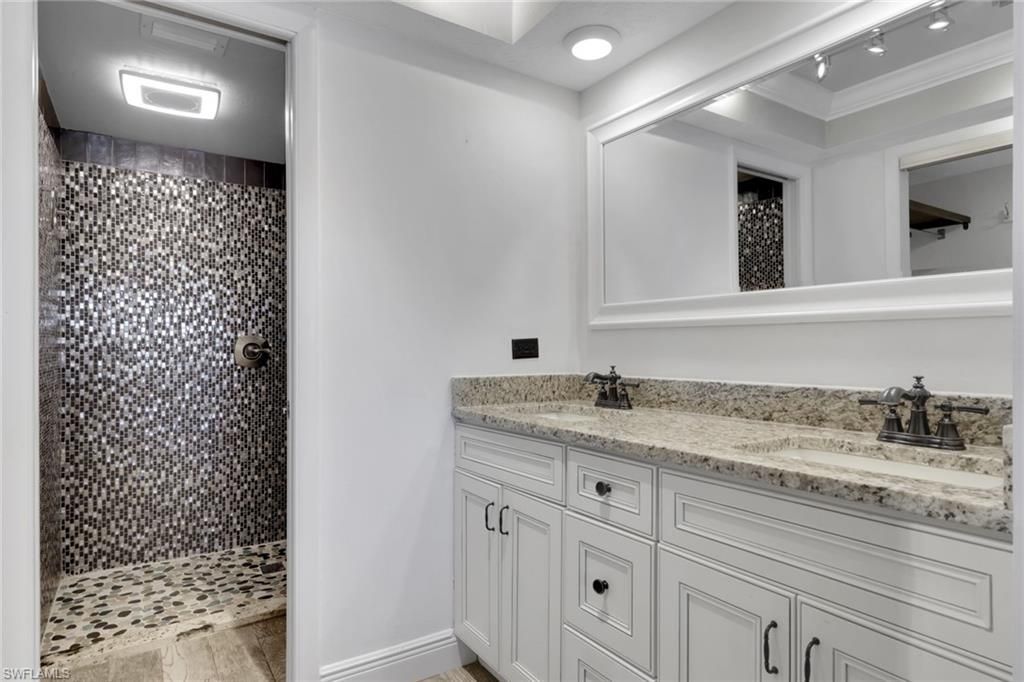 4634 SW Santa Barbara Pl, Unit 101, Cape Coral, FL 33914 Photo