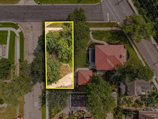 319 Corby Boulevard, South Bend, IN 46617