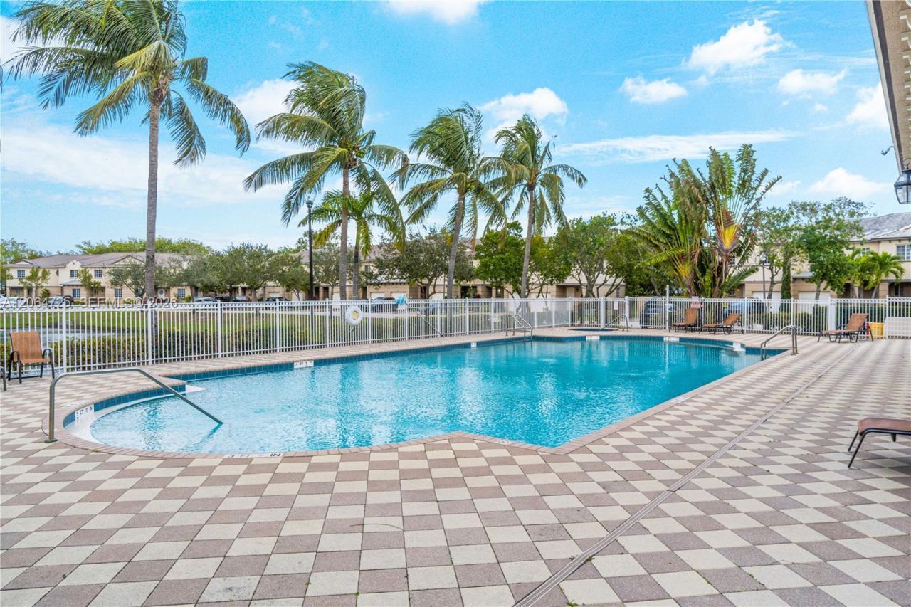 1993 Marsh Harbor Dr , Riviera Beach, FL 33404 Photo