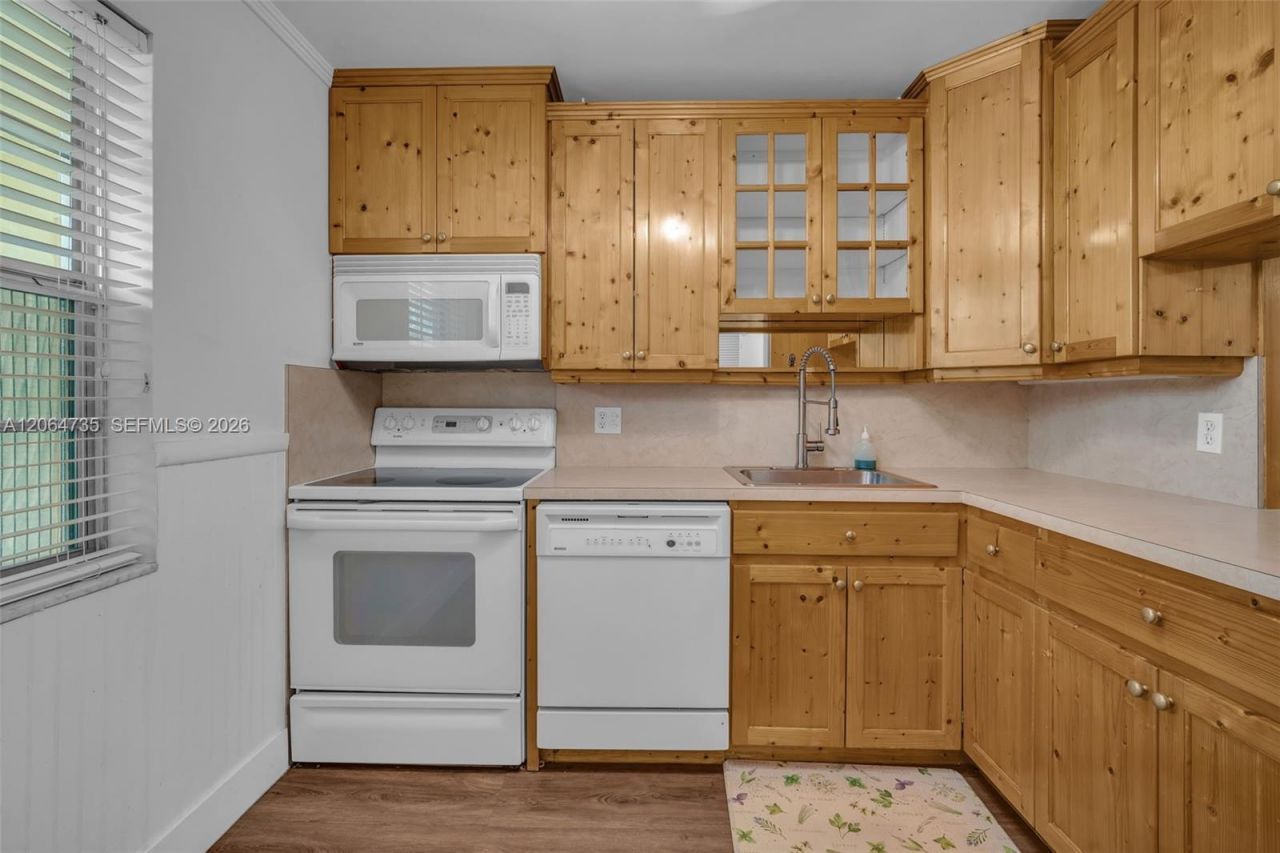 301 NW 76th Ave , Unit 102, Margate, FL 33063 Photo
