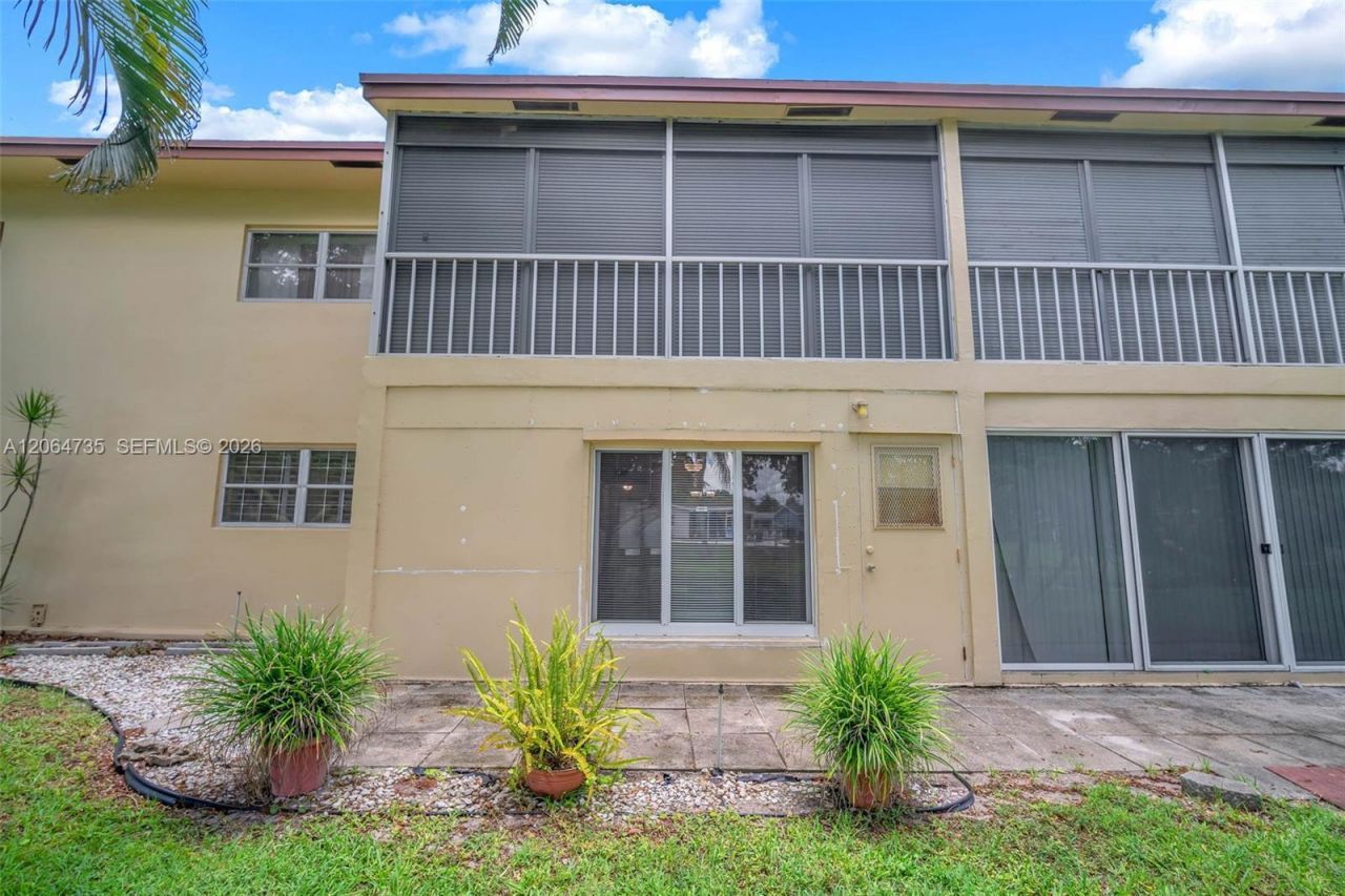 301 NW 76th Ave , Unit 102, Margate, FL 33063 Photo