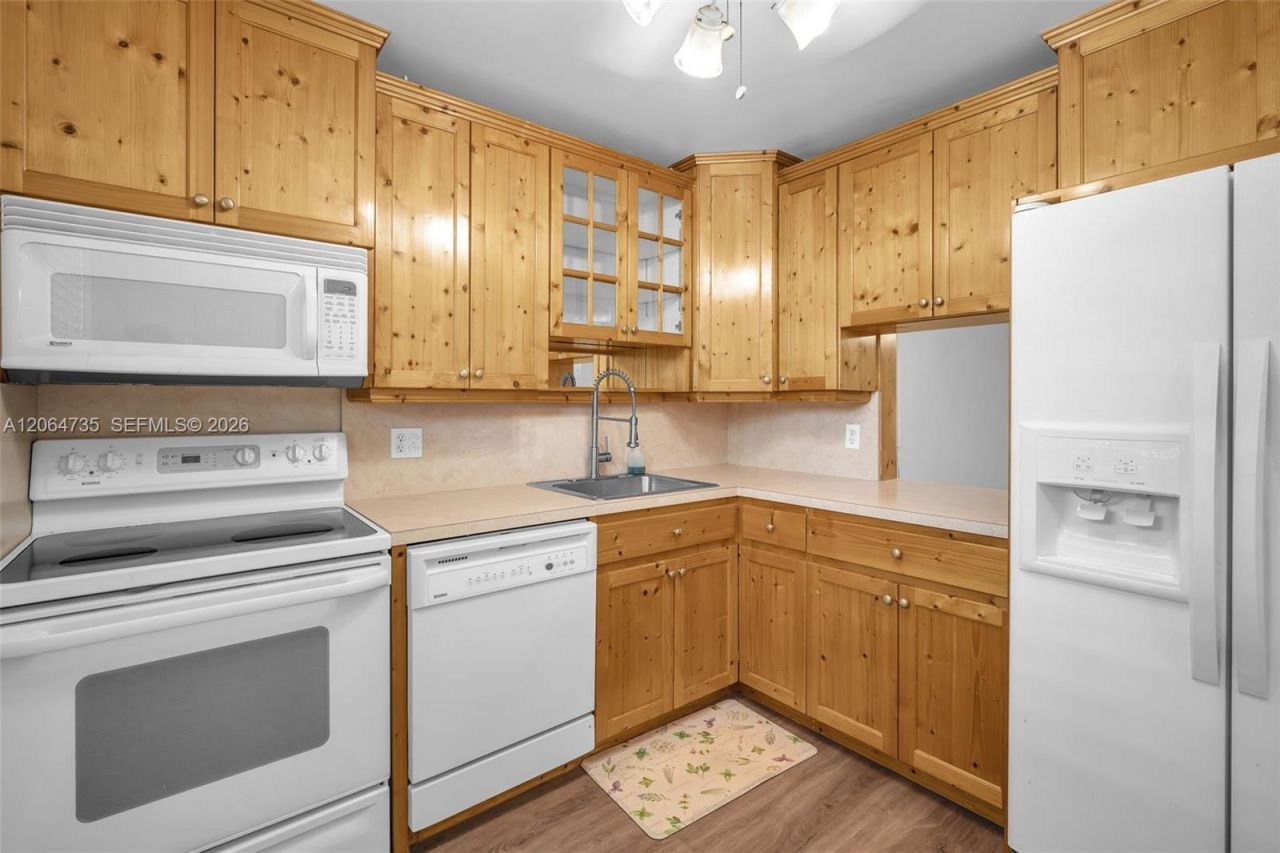 301 NW 76th Ave , Unit 102, Margate, FL 33063 Photo