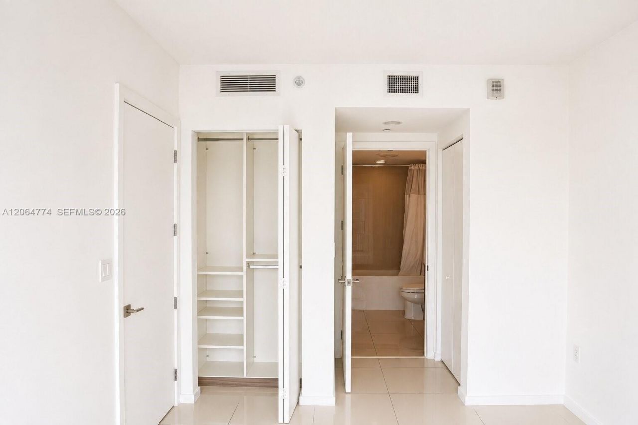 5300 E Paseo Blvd, Unit 1409, Doral, FL 33166 Photo
