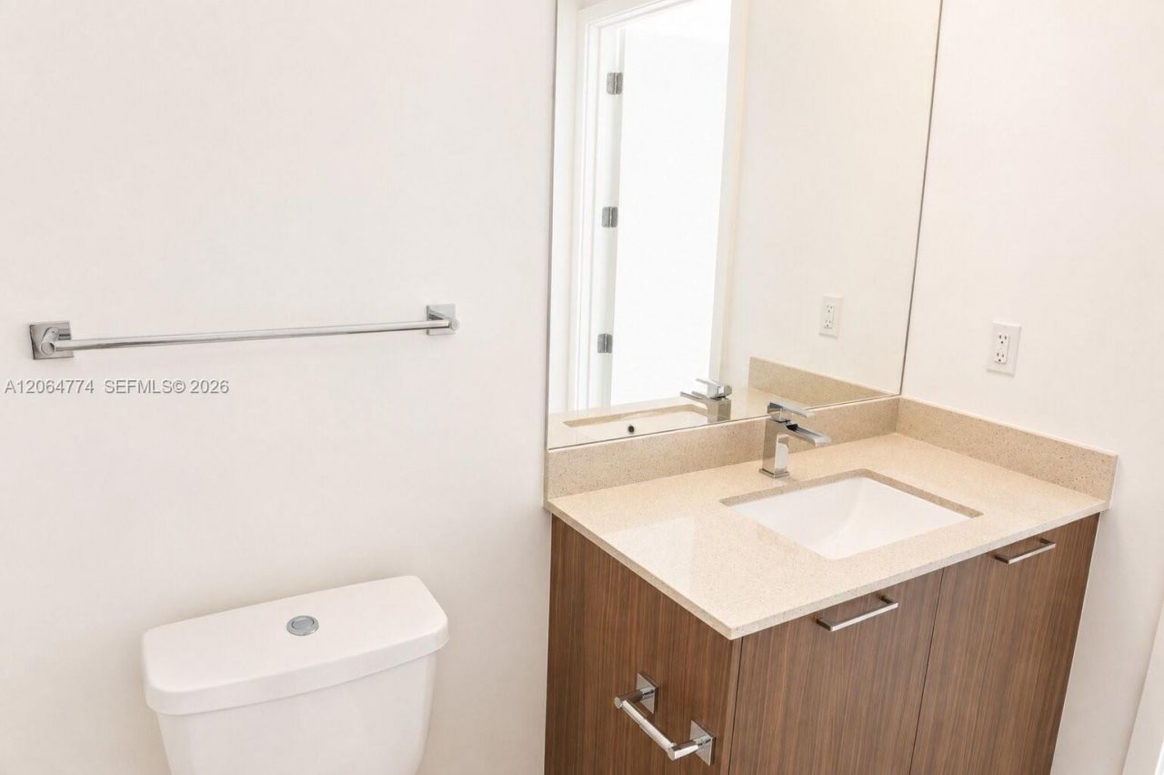 5300 E Paseo Blvd, Unit 1409, Doral, FL 33166 Photo