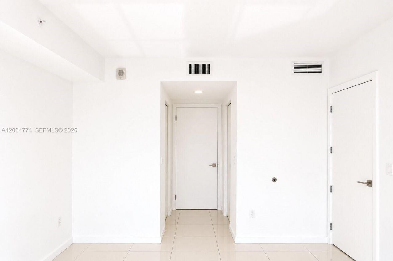 5300 E Paseo Blvd, Unit 1409, Doral, FL 33166 Photo