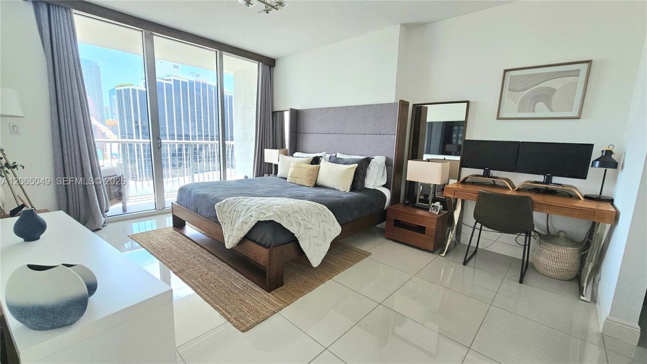 1750 N Bayshore Dr , Unit 2010, Miami, FL 33132 Photo