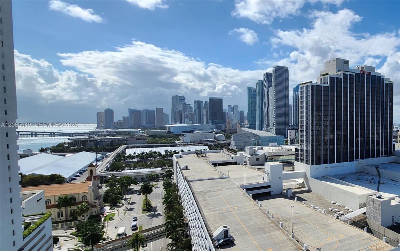 1750 N Bayshore Dr , Unit 2010, Miami, FL 33132 Photo