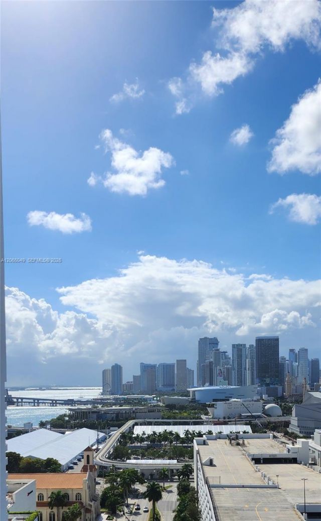 1750 N Bayshore Dr , Unit 2010, Miami, FL 33132 Photo