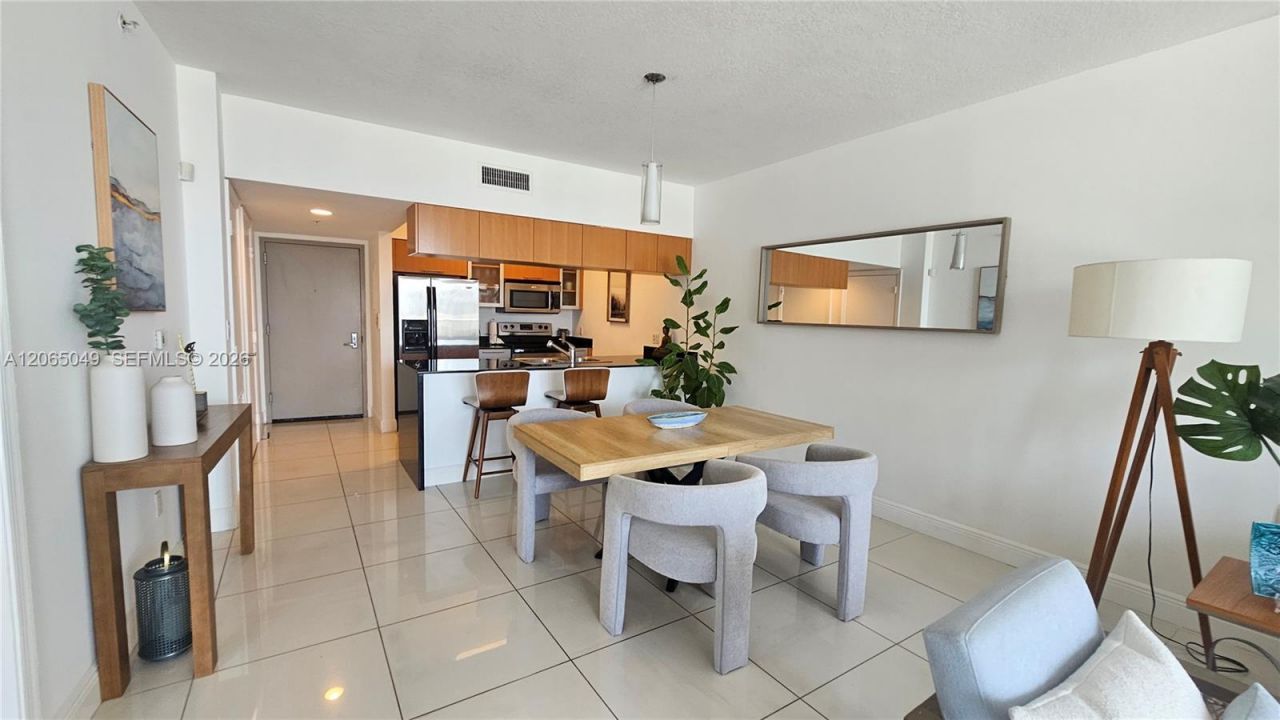 1750 N Bayshore Dr , Unit 2010, Miami, FL 33132 Photo