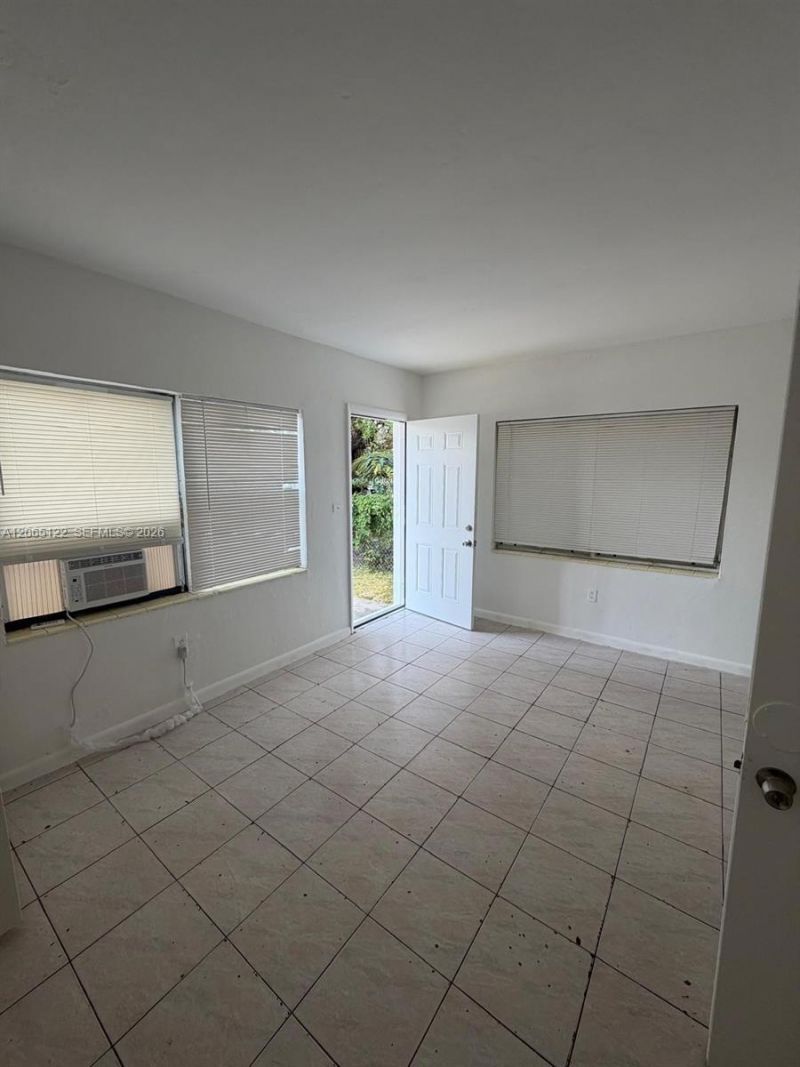 1863 NW 49th St, Miami, FL 33142 Photo