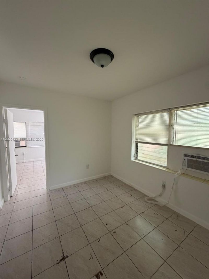 1863 NW 49th St, Miami, FL 33142 Photo