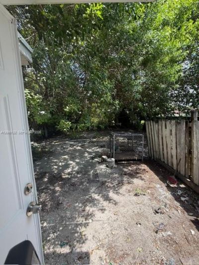 1863 NW 49th St, Miami, FL 33142 Photo