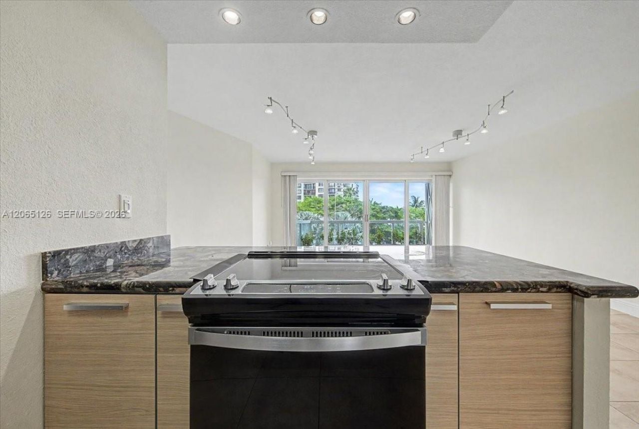 2451 Brickell Ave , Unit 4F, Miami, FL 33129 Photo