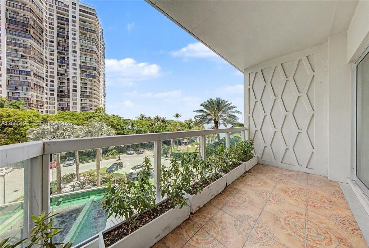 2451 Brickell Ave , Unit 4F, Miami, FL 33129 Photo