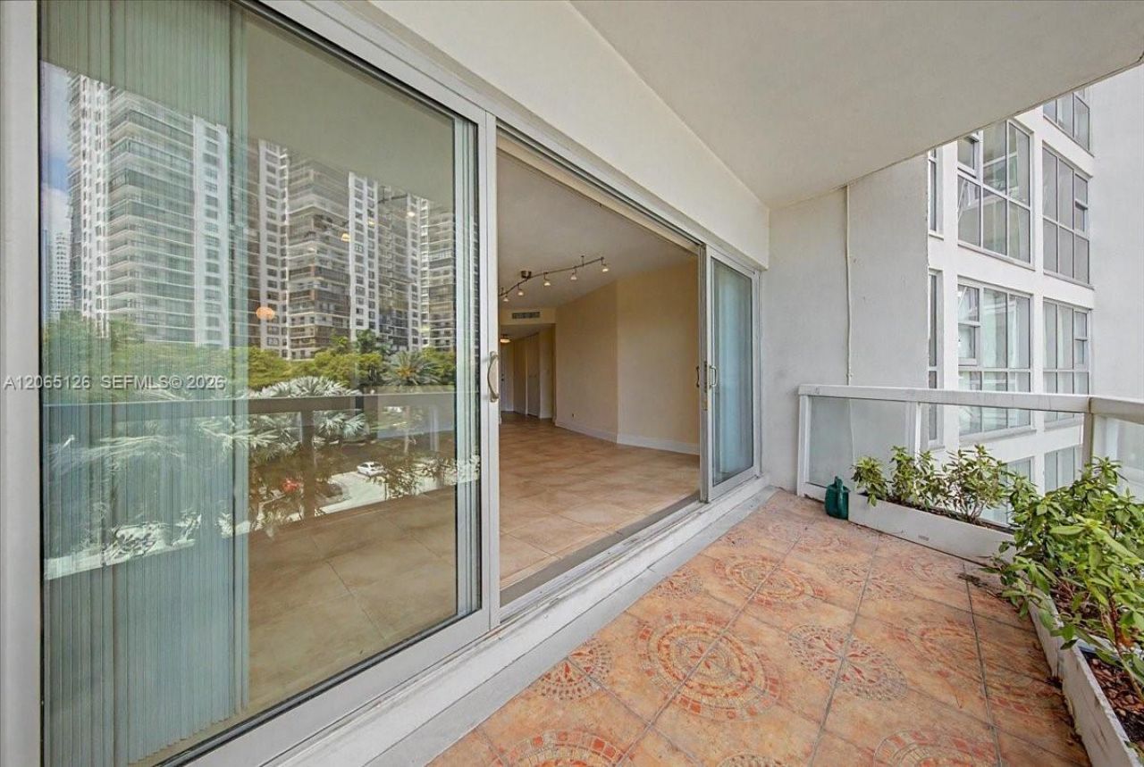 2451 Brickell Ave , Unit 4F, Miami, FL 33129 Photo