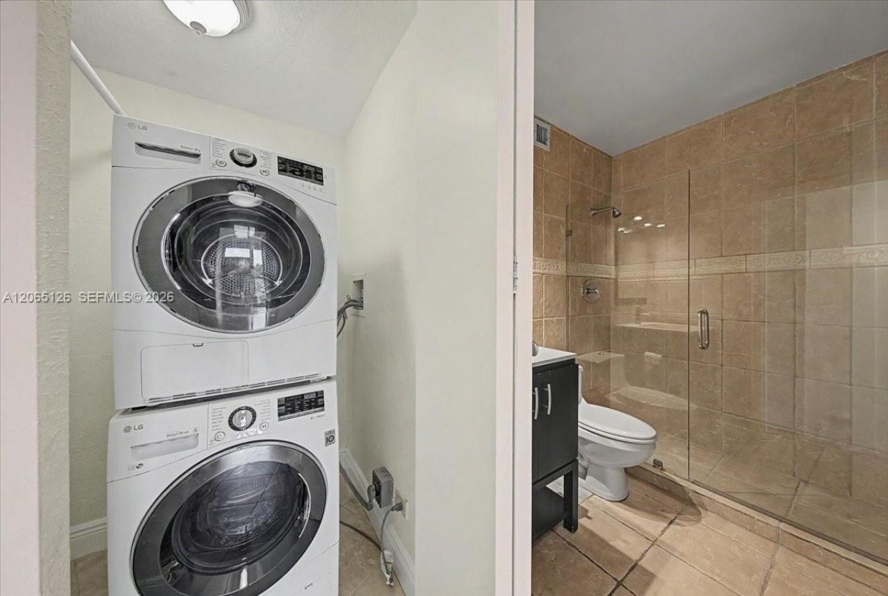 2451 Brickell Ave , Unit 4F, Miami, FL 33129 Photo