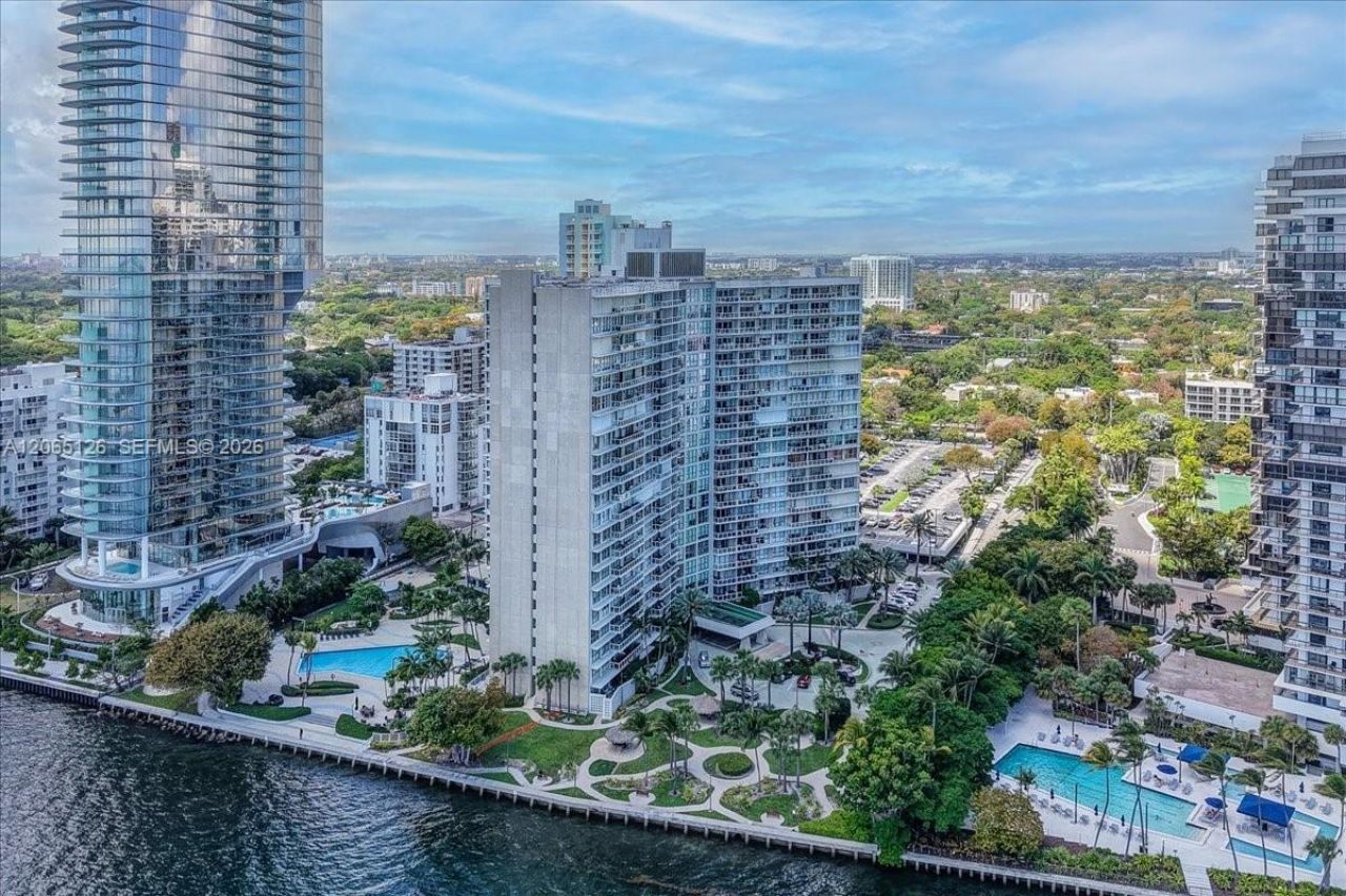 2451 Brickell Ave , Unit 4F, Miami, FL 33129 Photo
