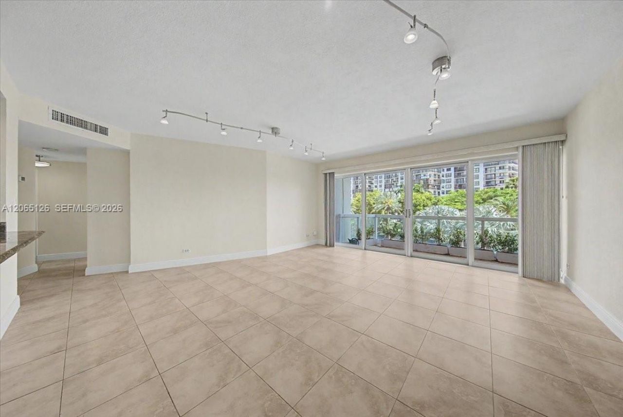 2451 Brickell Ave , Unit 4F, Miami, FL 33129 Photo