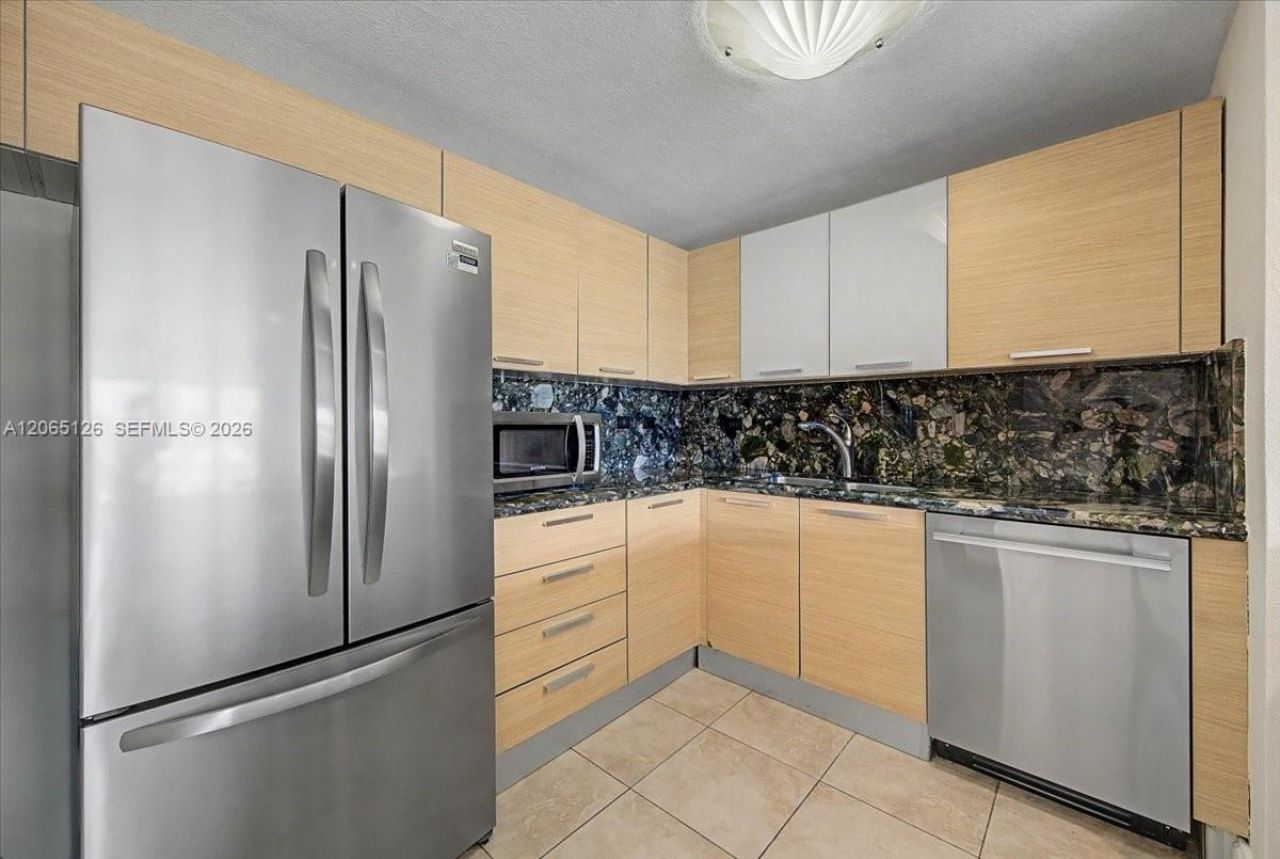 2451 Brickell Ave , Unit 4F, Miami, FL 33129 Photo