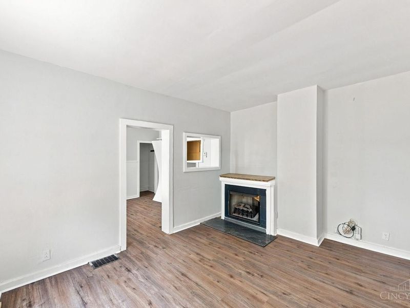 2025 Baltimore Avenue, Cincinnati, OH 45225 Photo 5