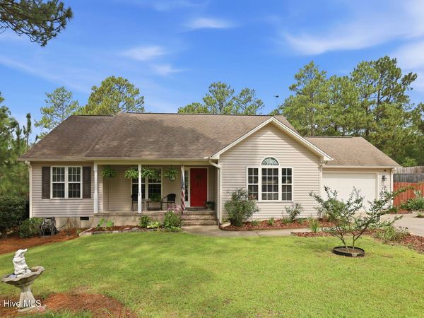 612 Seymour Street, Aberdeen, NC 28315