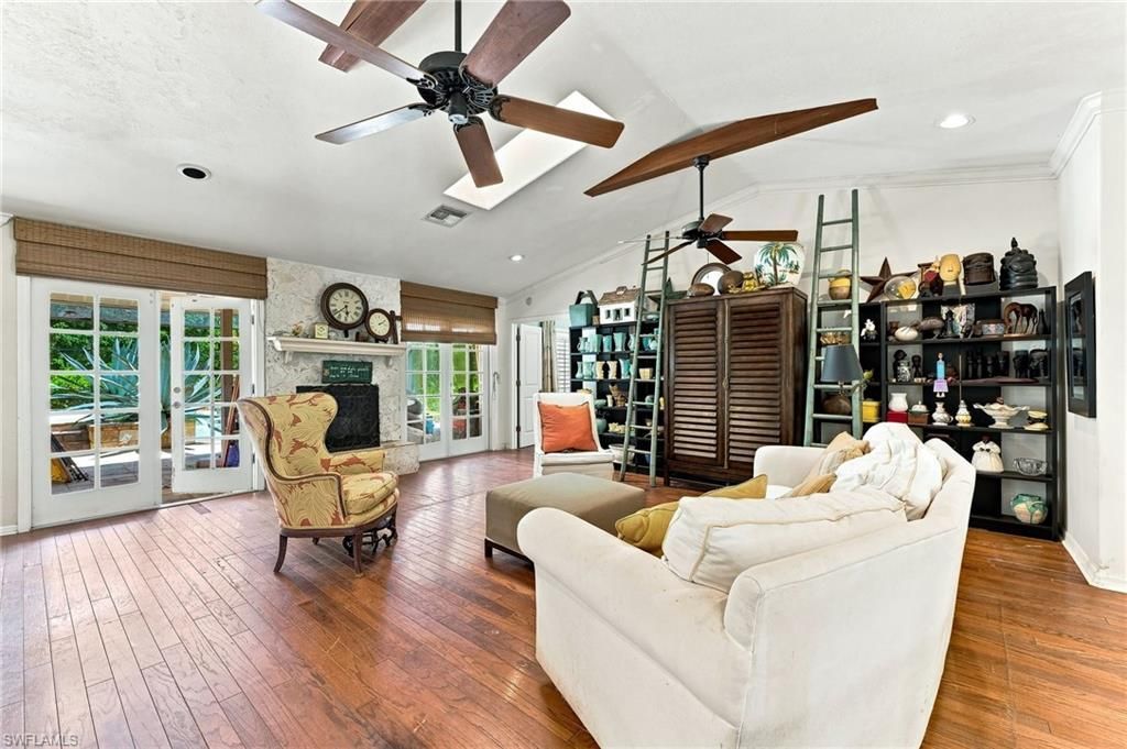 5247 Cherry Wood Dr , Naples, FL 34119 Photo