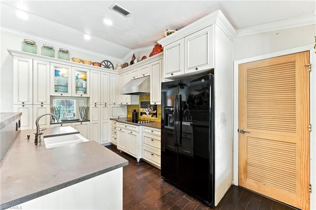 5247 Cherry Wood Dr , Naples, FL 34119 Photo