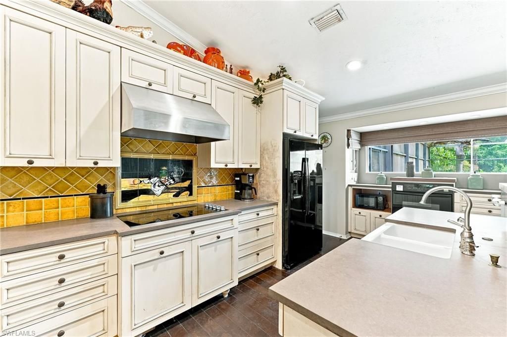 5247 Cherry Wood Dr , Naples, FL 34119 Photo